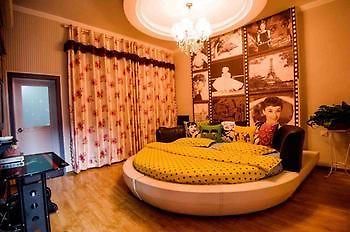 Shuangshuang Home Fenghuang Hongqiao Branch Exteriör bild